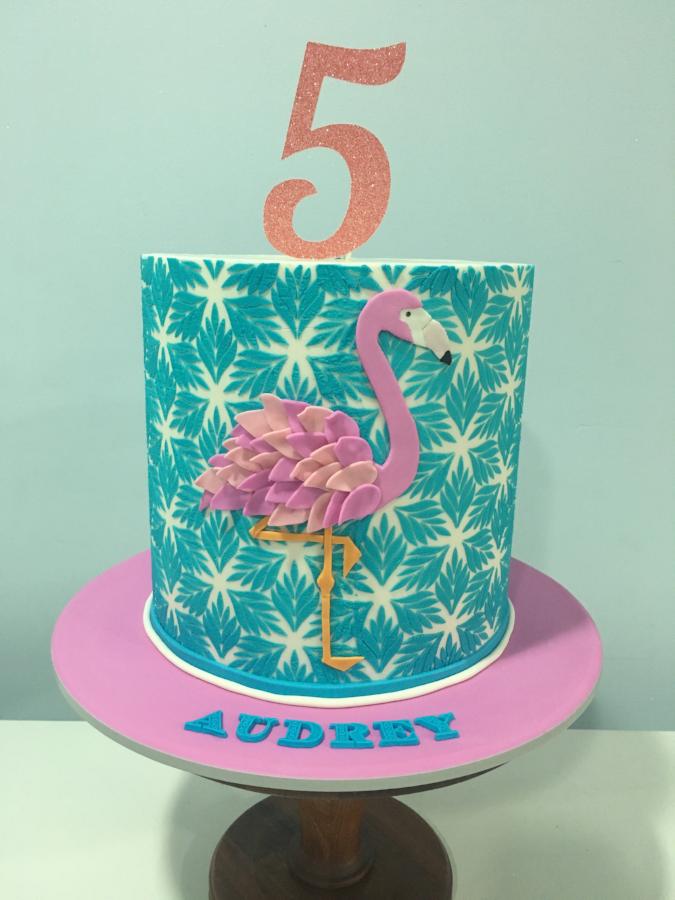 5th birthday cake pink flamingo